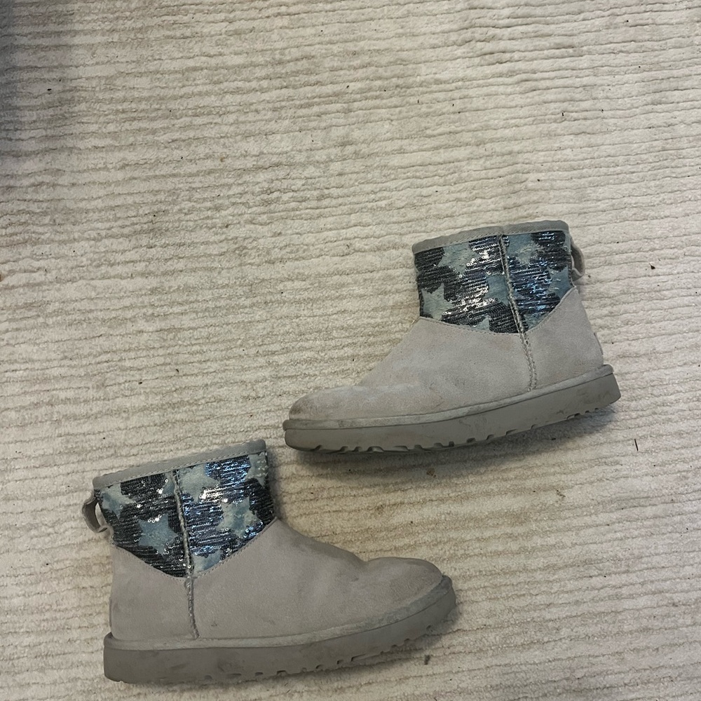 Sequin Star Ugg Boots - Picture 5 of 6